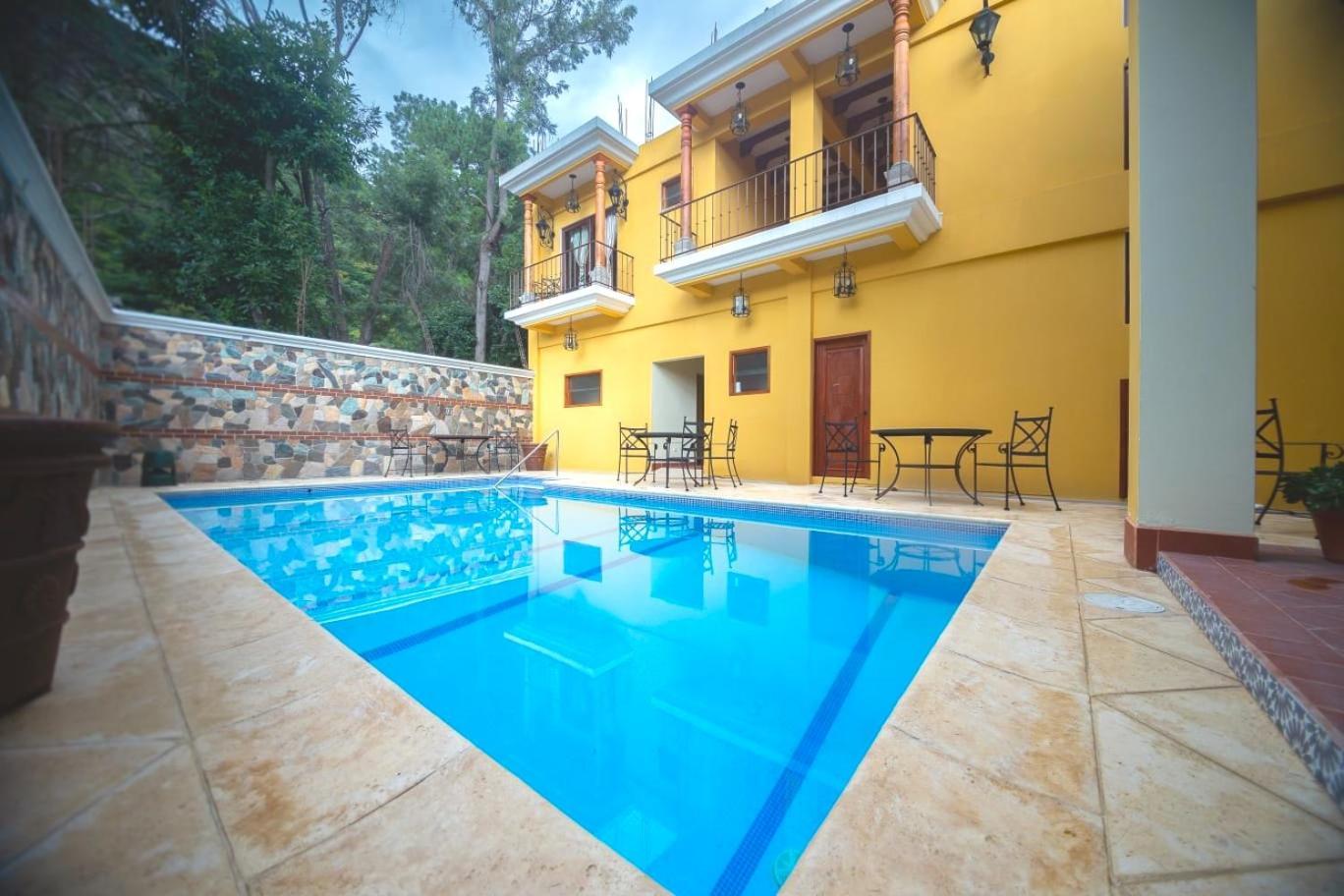 Hotel Jotam Panajachel Esterno foto