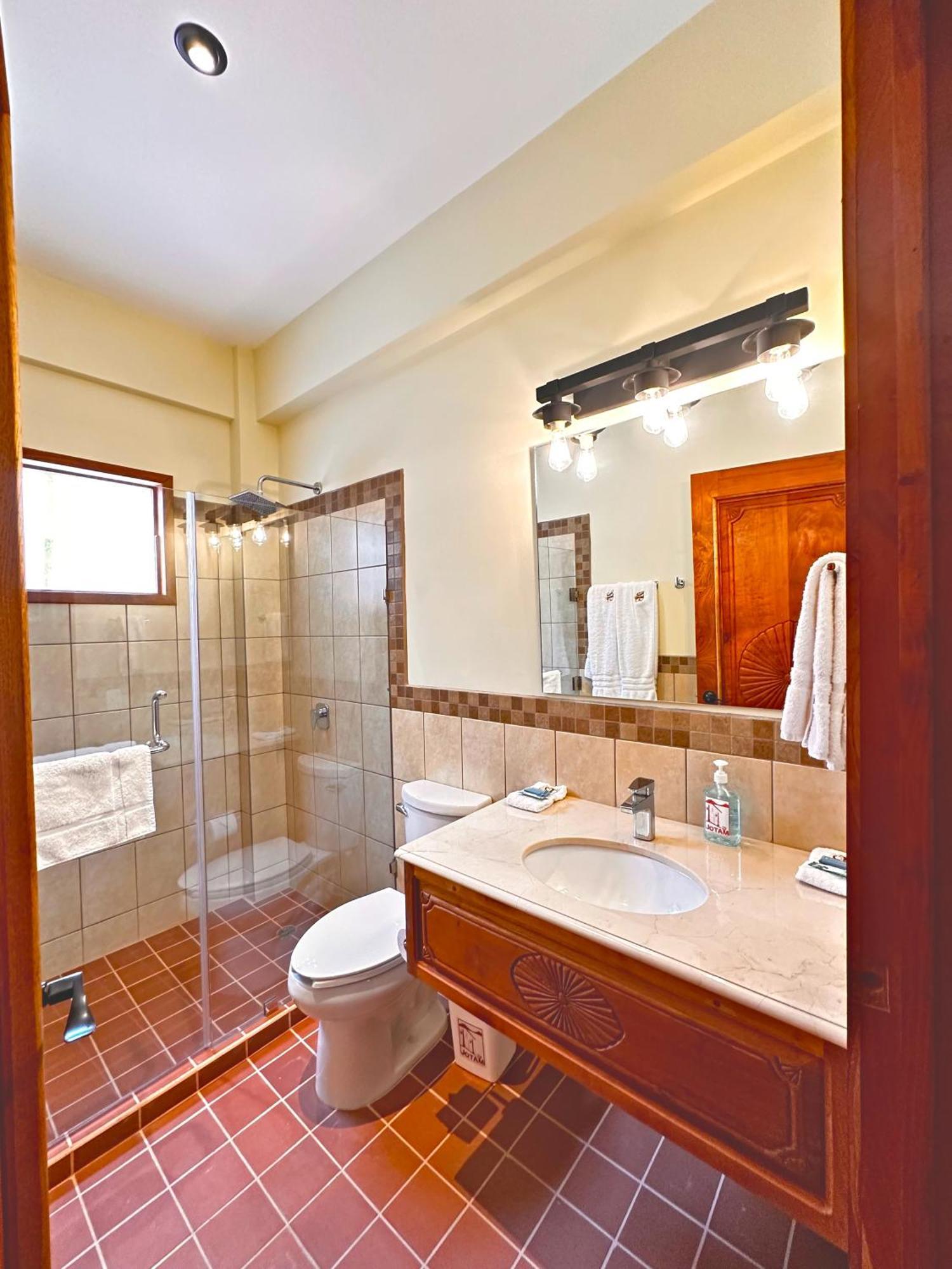 Hotel Jotam Panajachel Esterno foto