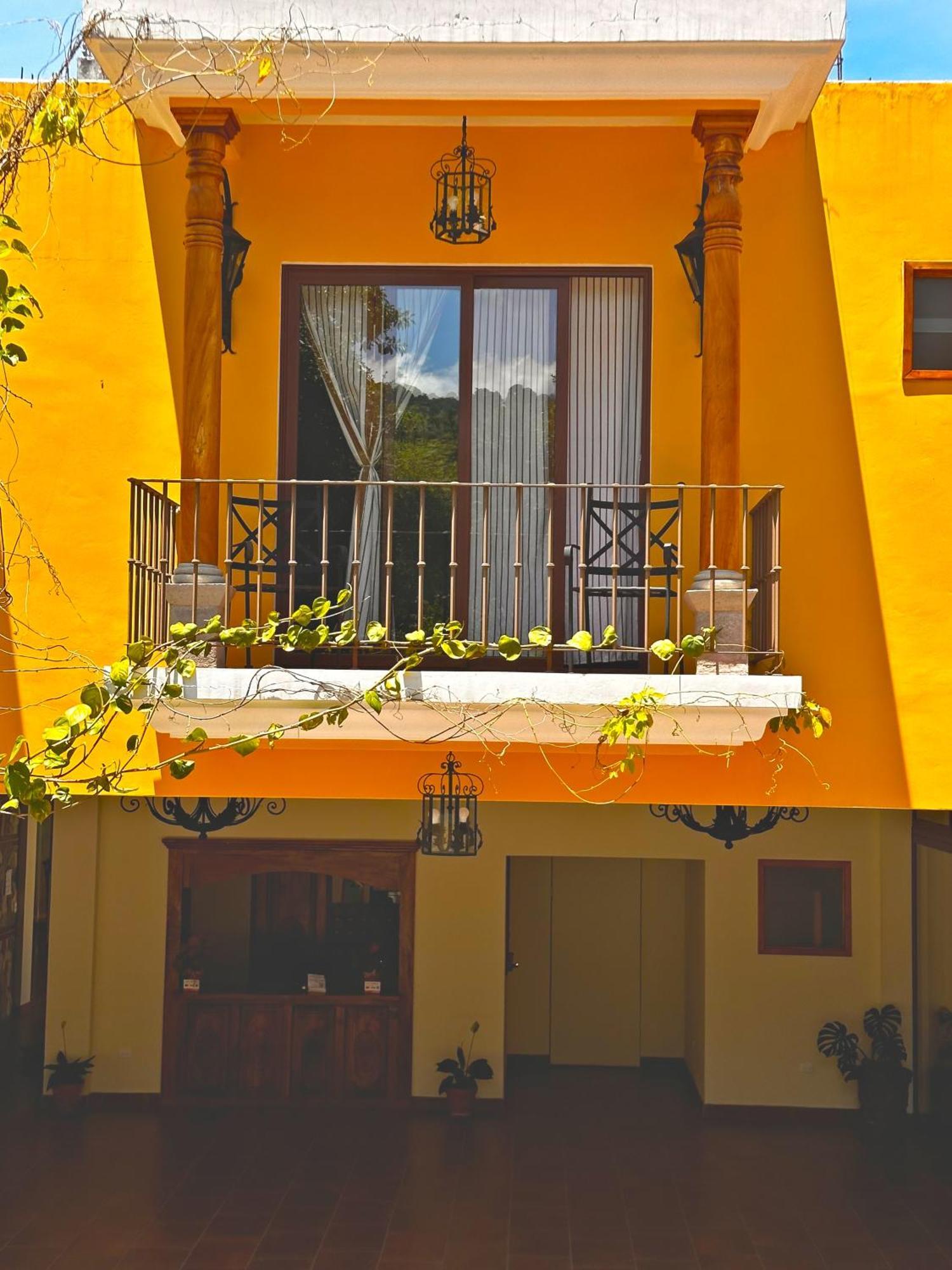 Hotel Jotam Panajachel Esterno foto