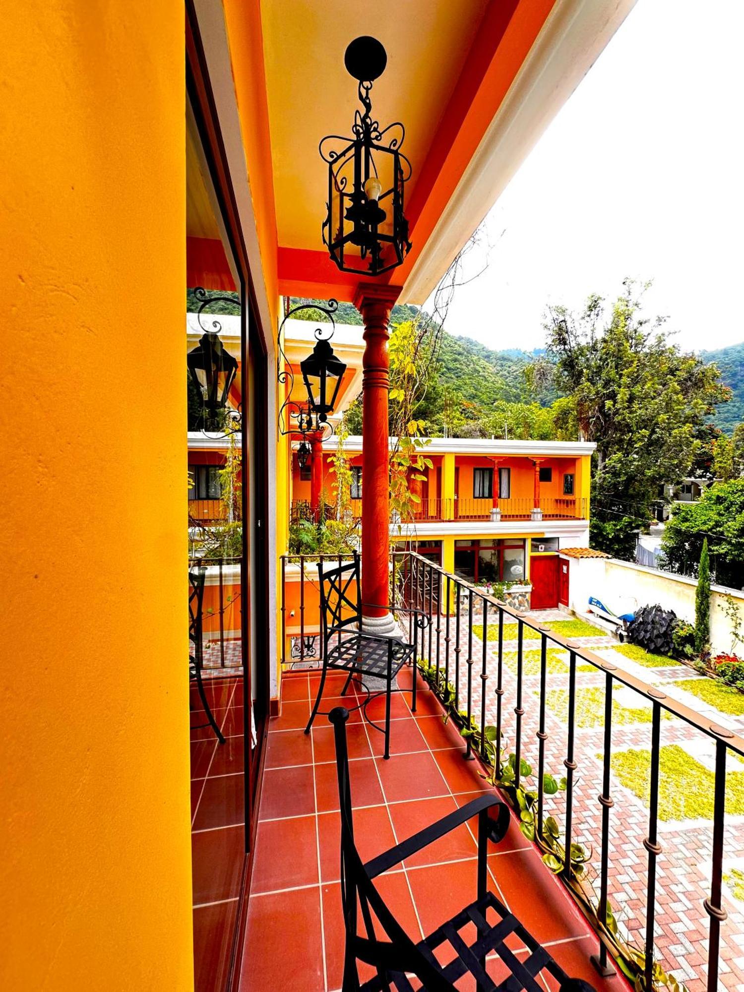 Hotel Jotam Panajachel Esterno foto