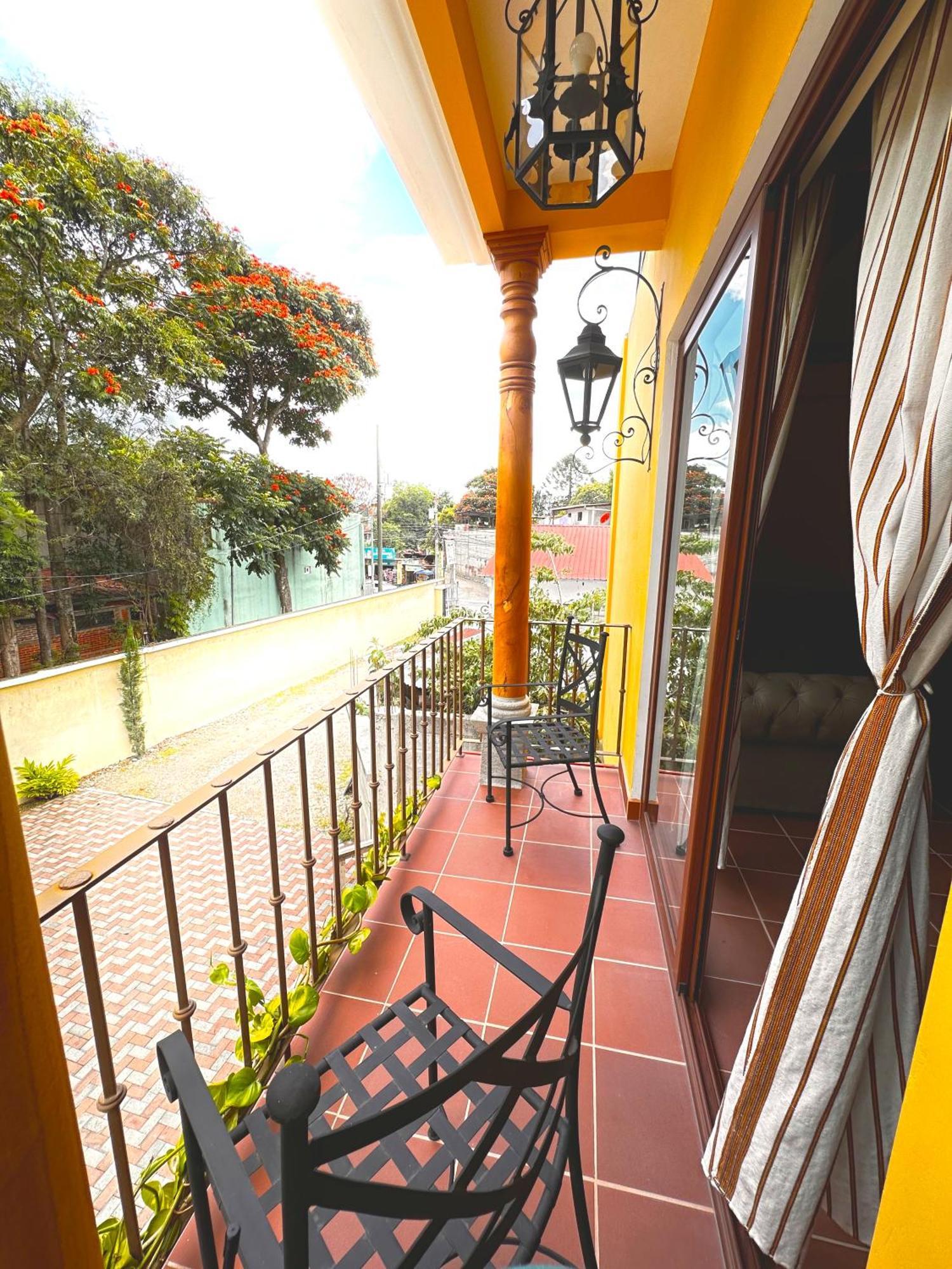 Hotel Jotam Panajachel Esterno foto