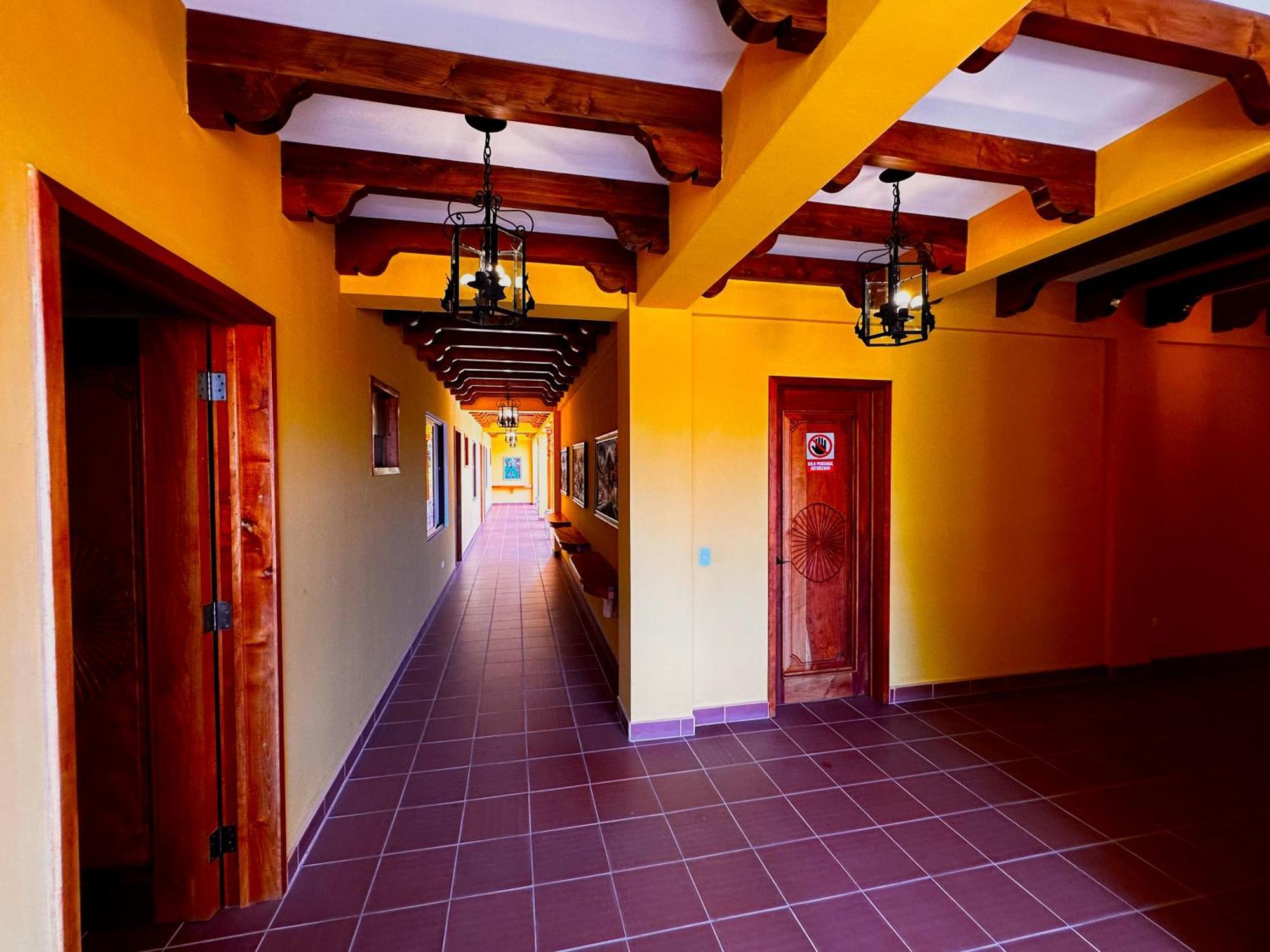 Hotel Jotam Panajachel Esterno foto